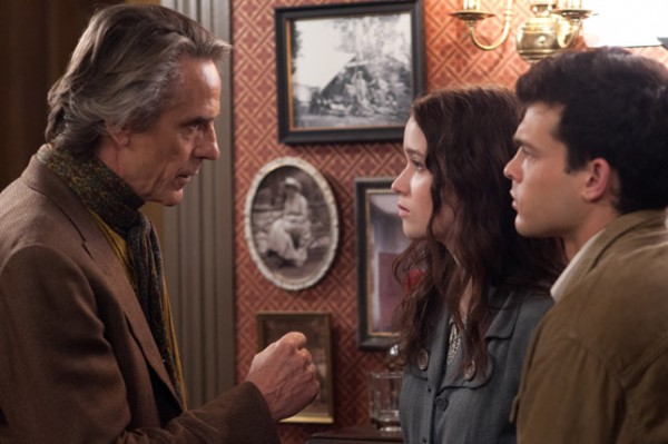 Jeremy Irons as Macon Ravenwood with Lena and Ethan in Beautiful Creatures