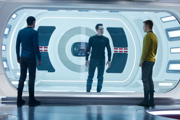 STAR TREK INTO DARKNESS Beams Down on DVD, BLU-RAY and BLU-RAY 3D, September 10, 2013