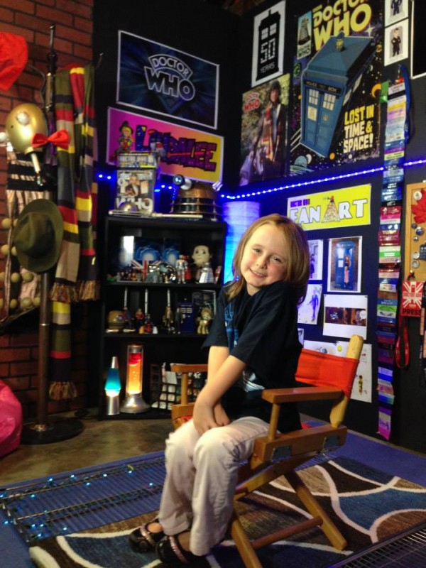 Lindalee on the set of her new Doctor Who Review series on the Studio 23 Soundstage.